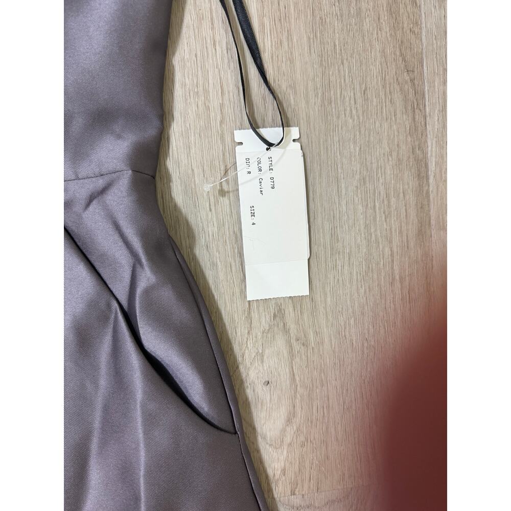 Alfred Sung D779 caviar gray size four cap sleeve gown with pockets - Picture 3 of 6